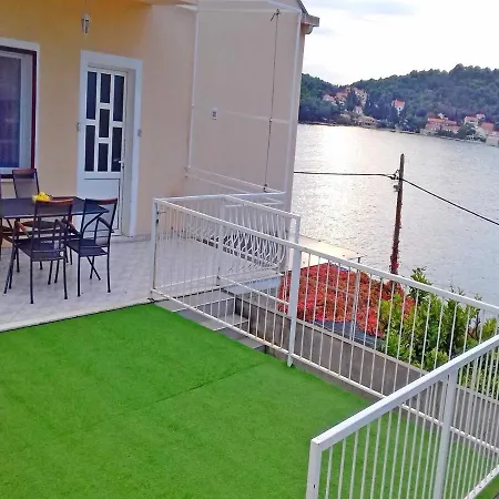 Apartment Violic